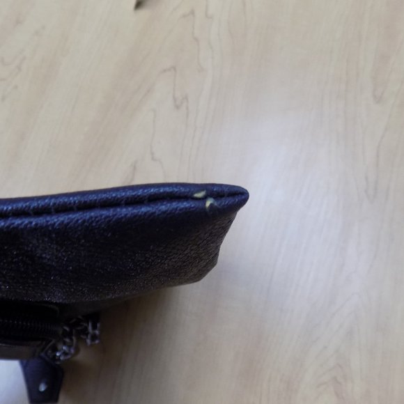 Dream On Wristlet - Picture 9 of 9